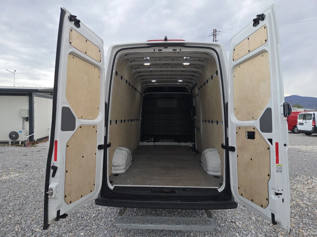 VW Crafter 2.0 TDI, Макси, Клима, Нави, Автомат - автомобили, коли, обяви за нови и употребявани 11