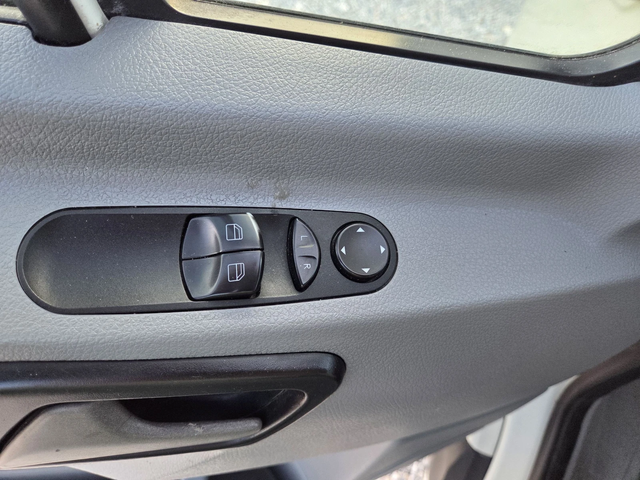 VW Crafter 2.5 TDI, Бордови, Климатик, 4.30 метра, До 3.5 тон - автомобили, коли, обяви за нови и употребявани 11