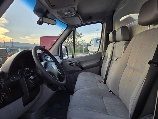 VW Crafter 2.5 TDI, Бордови, Климатик, 4.30 метра, До 3.5 тон - автомобили, коли, обяви за нови и употребявани 8