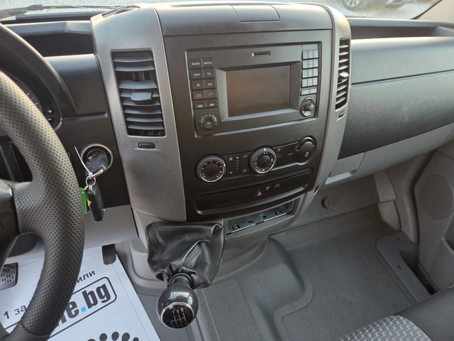 VW Crafter 2.0 TDI, Падащ борд, Климатик, До 3.5 тона - автомобили, коли, обяви за нови и употребявани 10