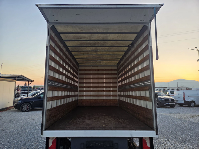 VW Crafter 2.0 TDI, Падащ борд, Климатик, До 3.5 тона - автомобили, коли, обяви за нови и употребявани 13