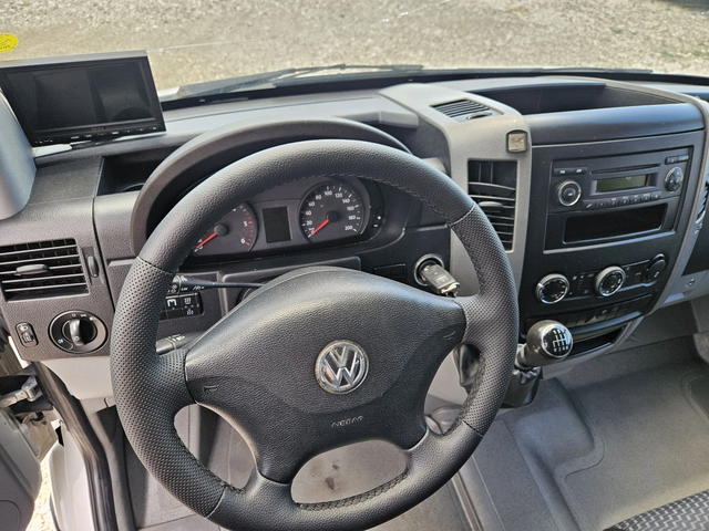 VW Crafter Падащ Борд, 4.20 метра дължина - автомобили, коли, обяви за нови и употребявани 9