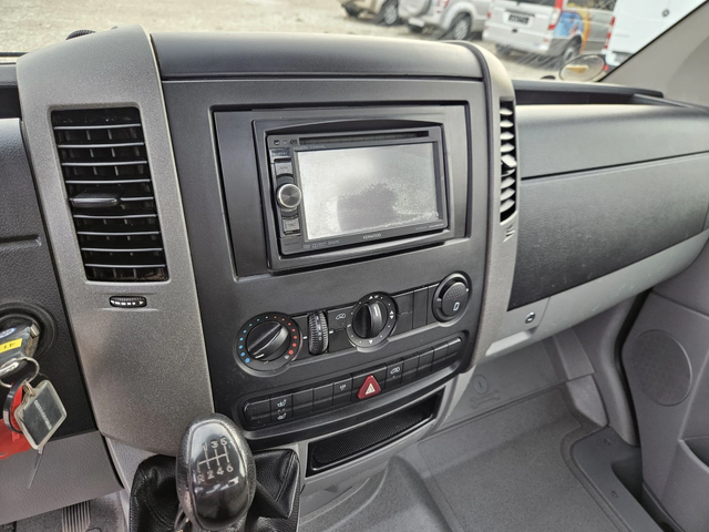 VW Crafter 2.5 TDI до 3.5 тона - автомобили, коли, обяви за нови и употребявани 10