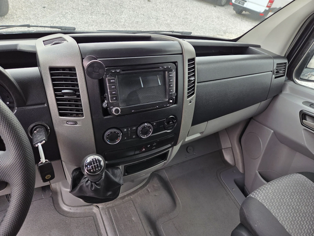 VW Crafter 2.0 TDI, Клима, Макси база - автомобили, коли, обяви за нови и употребявани 10