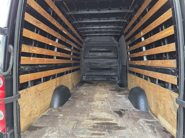 VW Crafter 2.0 TDI, Клима, Макси база - автомобили, коли, обяви за нови и употребявани 13