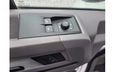 VW Crafter 2.0 TDI, Автомат, Клима - автомобили, коли, обяви за нови и употребявани 11