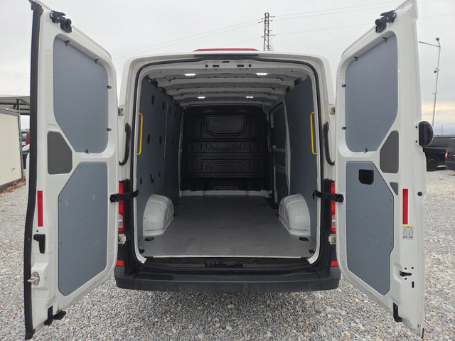 VW Crafter 2.0 TDI, Автомат, Клима - автомобили, коли, обяви за нови и употребявани 12