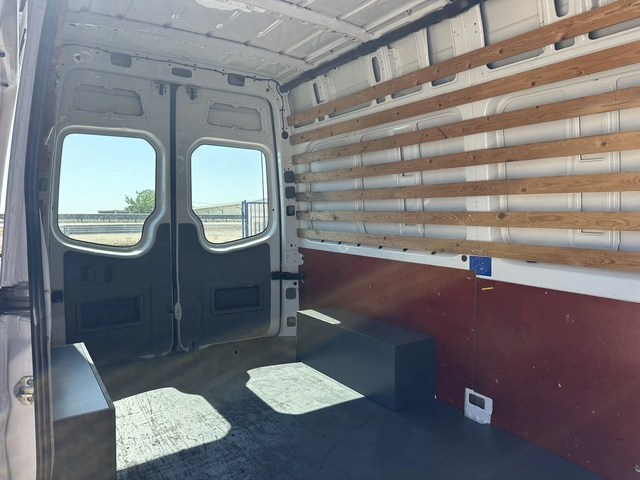 VW Crafter - автомобили, коли, обяви за нови и употребявани 8