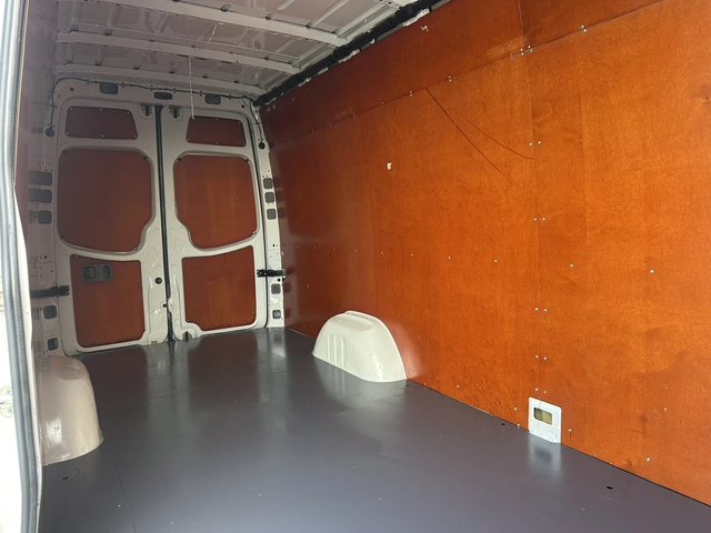 VW Crafter - автомобили, коли, обяви за нови и употребявани 7