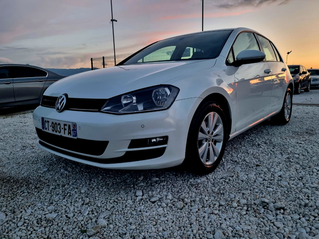 VW Golf 1.2TSI 105ks. - автомобили, коли, обяви за нови и употребявани 0