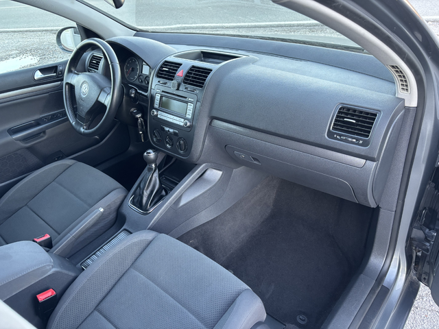 Vw Golf 1.6 102к.с. - автомобили, коли, обяви за нови и употребявани 9