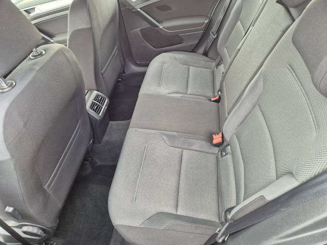 Vw Golf 1.6 TDI DSG - автомобили, коли, обяви за нови и употребявани 7