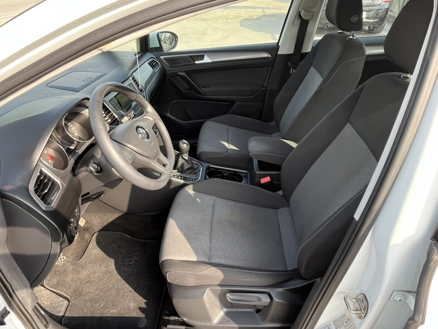 VW Golf 1.6 TDI Sportsvan - автомобили, коли, обяви за нови и употребявани 10