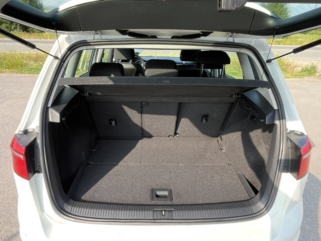 VW Golf 1.6 TDI Sportsvan - автомобили, коли, обяви за нови и употребявани 12