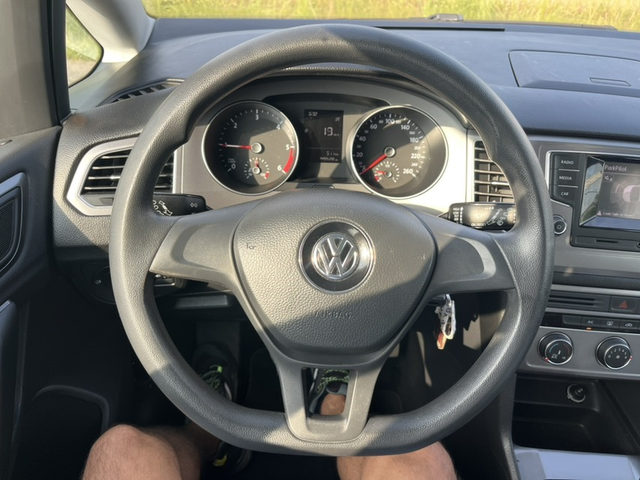 VW Golf 1.6 TDI Sportsvan - автомобили, коли, обяви за нови и употребявани 8