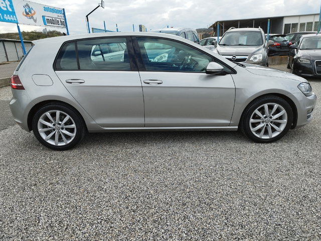 VW Golf 1.6TDI 110 к.с. HIGH LINE АВТОМАТ - автомобили, коли, обяви за нови и употребявани 1