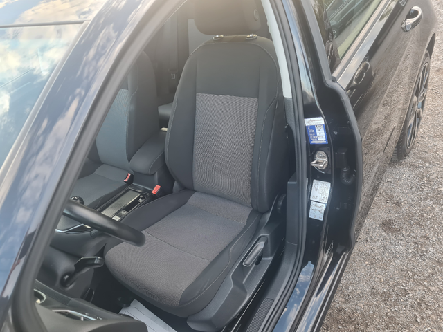 VW Golf 1.6TDI ПЕРФЕКТЕН - автомобили, коли, обяви за нови и употребявани 17