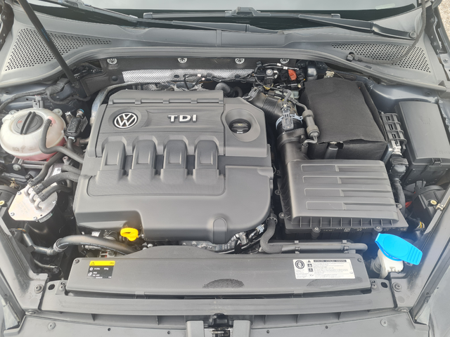 VW Golf 1.6TDI ПЕРФЕКТЕН - автомобили, коли, обяви за нови и употребявани 23
