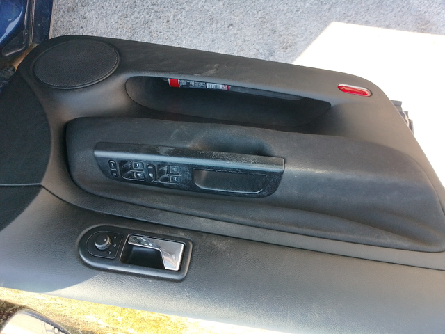 VW Golf 1.9 - автомобили, коли, обяви за нови и употребявани 11