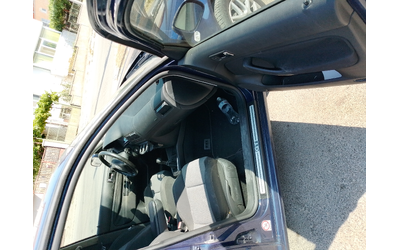 VW Golf 1.9 - автомобили, коли, обяви за нови и употребявани 8