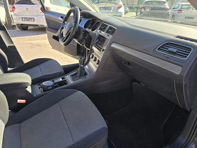 VW Golf 1.2 BENZ - автомобили, коли, обяви за нови и употребявани 11