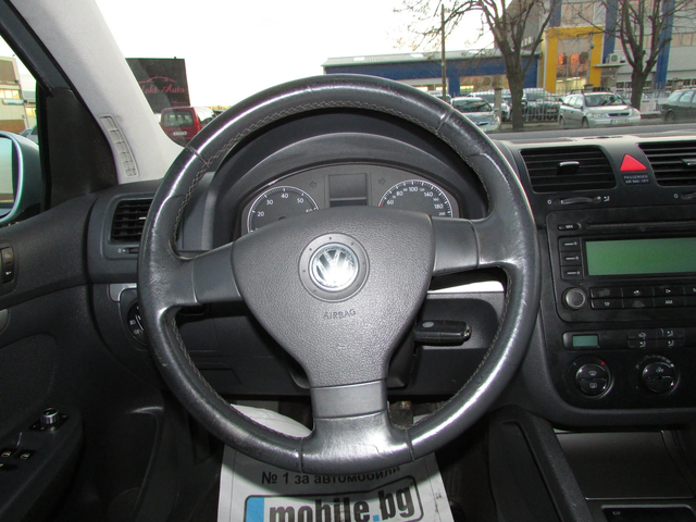 VW Golf 1.6 FSI EURO4 - автомобили, коли, обяви за нови и употребявани 10