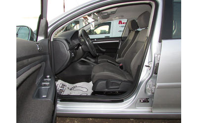 VW Golf 1.6 FSI EURO4 - автомобили, коли, обяви за нови и употребявани 7