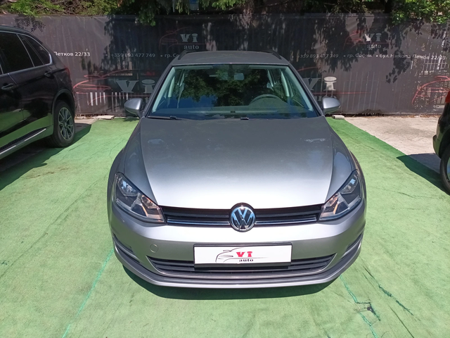 VW Golf 1.6TDI/NAVI - автомобили, коли, обяви за нови и употребявани 1
