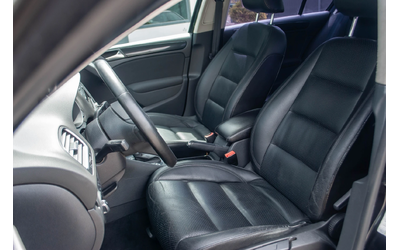 VW Golf 1.6TDI-AUTOMATIC-КОЖА-ПАНОРАМА-6М ГАРАНЦИЯ! - автомобили, коли, обяви за нови и употребявани 11