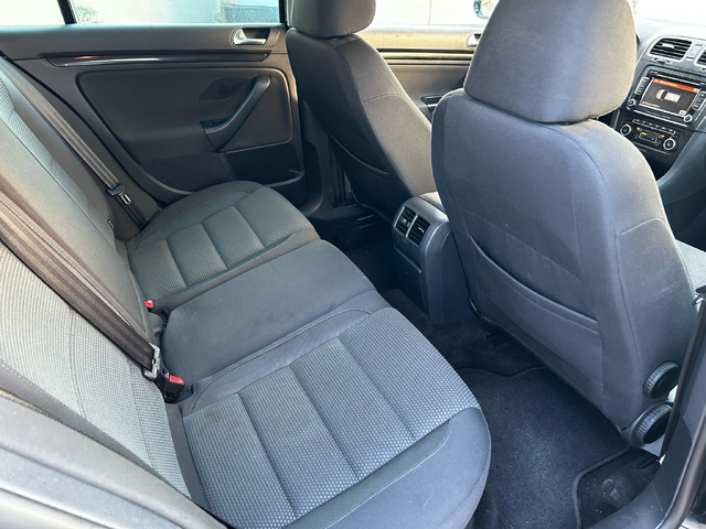 VW Golf, 2012 г., 250000 км, 105 к.с. - автомобили, коли, обяви за нови и употребявани 9