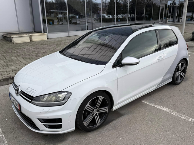 VW Golf 2.0TSI R 4motion - автомобили, коли, обяви за нови и употребявани 8