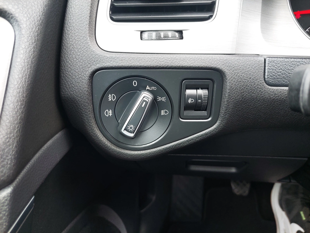 VW Golf 7 1, 6TDI 110ps NAVI - автомобили, коли, обяви за нови и употребявани 13