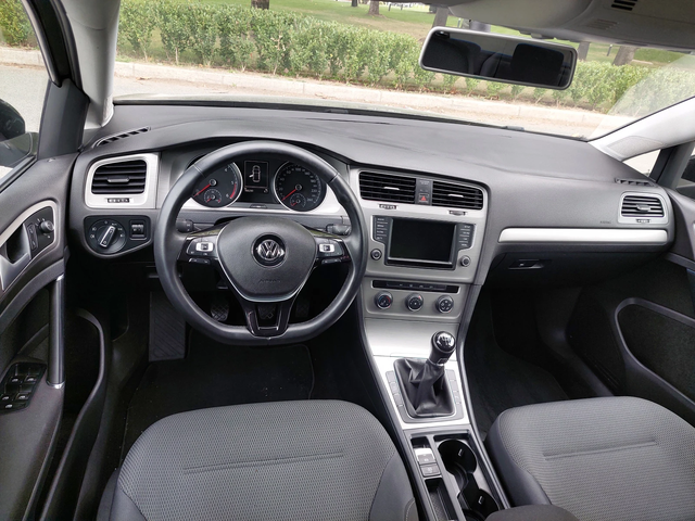 VW Golf 7 1, 6TDI 110ps NAVI - автомобили, коли, обяви за нови и употребявани 5