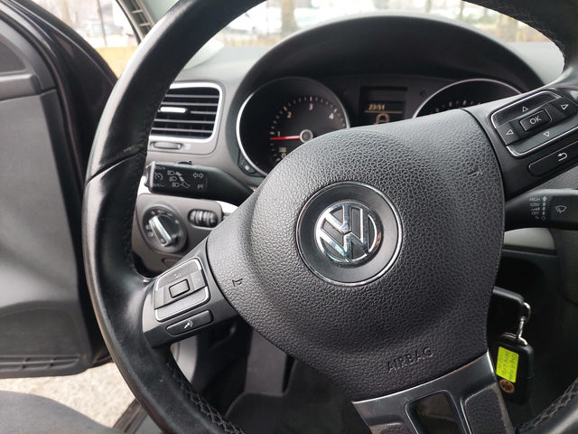 VW Golf 6 2, 0TDI 110ps HIGHLINE - автомобили, коли, обяви за нови и употребявани 9