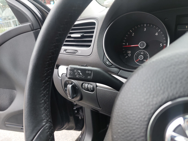 VW Golf 6 2, 0TDI 140ps EURO 5 - автомобили, коли, обяви за нови и употребявани 11