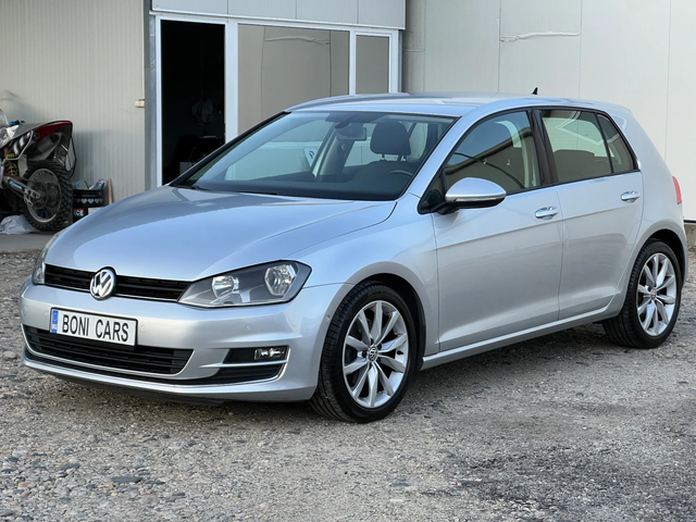 VW Golf 1.6TDI-110к.с.DSG/EURO6B/Мултиволан/Нави/Алкантара - автомобили, коли, обяви за нови и употребявани 0