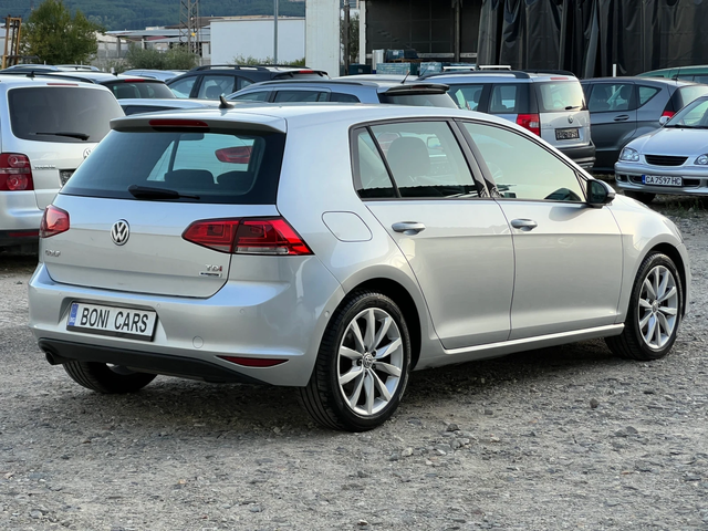 VW Golf 1.6TDI-110к.с.DSG/EURO6B/Мултиволан/Нави/Алкантара - автомобили, коли, обяви за нови и употребявани 4