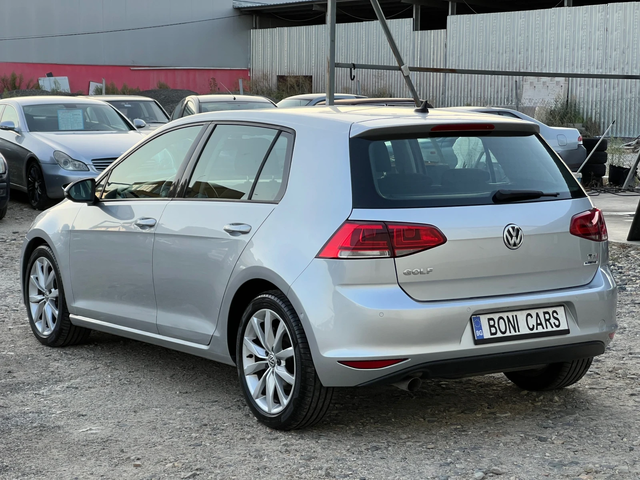 VW Golf 1.6TDI-110к.с.DSG/EURO6B/Мултиволан/Нави/Алкантара - автомобили, коли, обяви за нови и употребявани 6