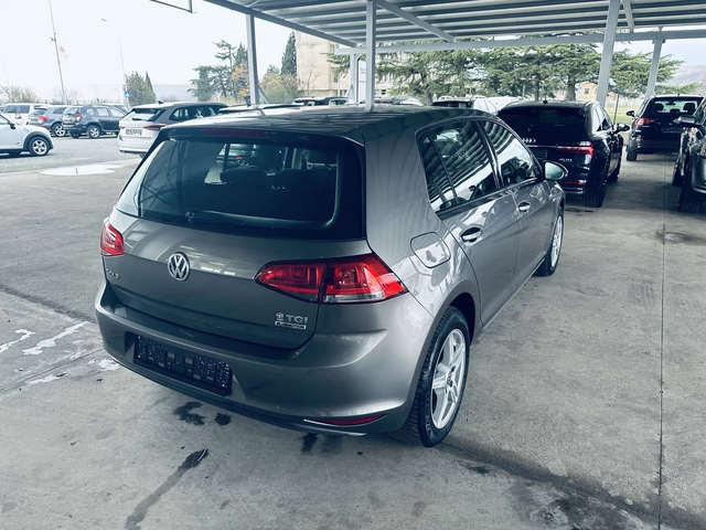 VW Golf 1.4TGI - автомобили, коли, обяви за нови и употребявани 4
