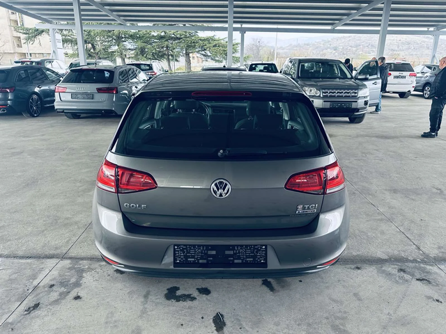 VW Golf 1.4TGI - автомобили, коли, обяви за нови и употребявани 5