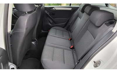 VW Golf 1.6 TDI 105к.с. - автомобили, коли, обяви за нови и употребявани 12