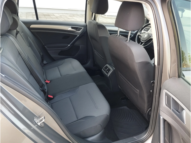 VW Golf 1.6TDI DSG - автомобили, коли, обяви за нови и употребявани 9