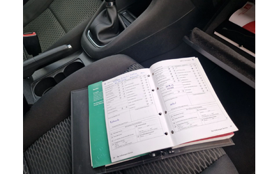 VW Golf 1.4 /80 к.с. - автомобили, коли, обяви за нови и употребявани 12