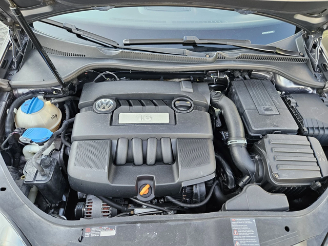 VW Golf 1.6i-102кс= ГАЗ* BRC* = ОБСЛУЖЕН= КЛИМАТИК - автомобили, коли, обяви за нови и употребявани 16