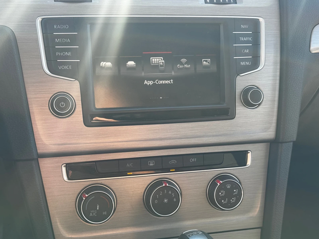 VW Golf 1.6TDI/110kc/DSG-7/Navi/Euro 6 - автомобили, коли, обяви за нови и употребявани 16