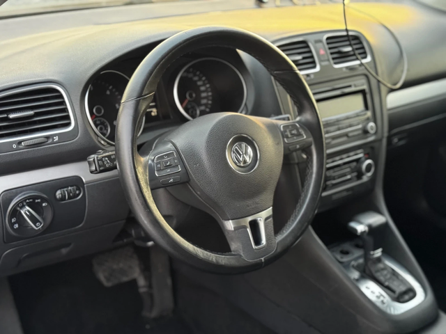 VW Golf 1.6TDI/105kc./DSG - автомобили, коли, обяви за нови и употребявани 12