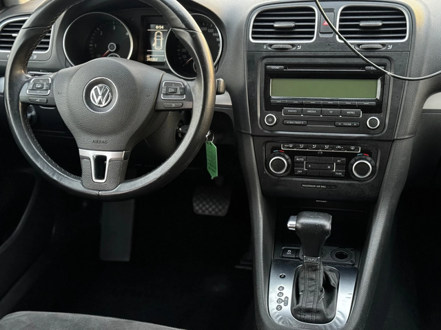 VW Golf 1.6TDI/105kc./DSG - автомобили, коли, обяви за нови и употребявани 13