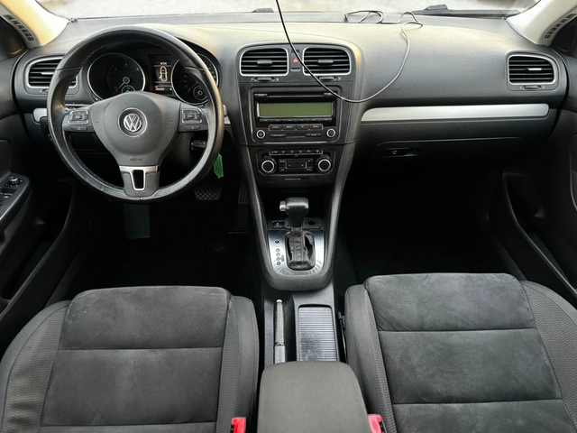 VW Golf 1.6TDI/105kc./DSG - автомобили, коли, обяви за нови и употребявани 9