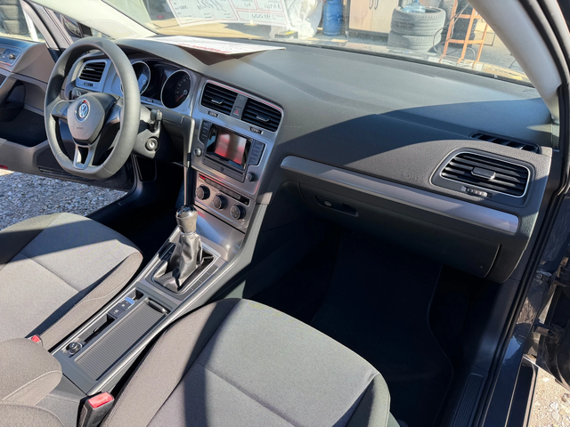 VW Golf 1.4 TGI - автомобили, коли, обяви за нови и употребявани 15