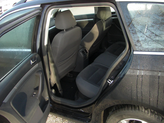 VW Golf 1.9TDI  GT 105k.c - автомобили, коли, обяви за нови и употребявани 12